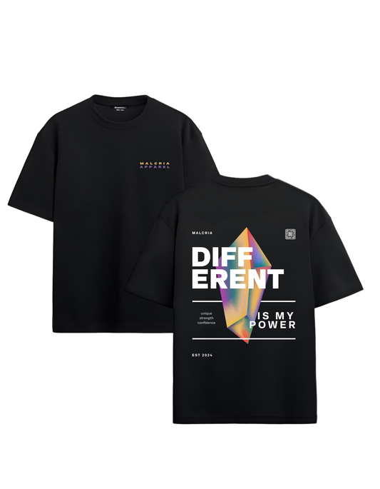 Camiseta Negra Oversized "Different"